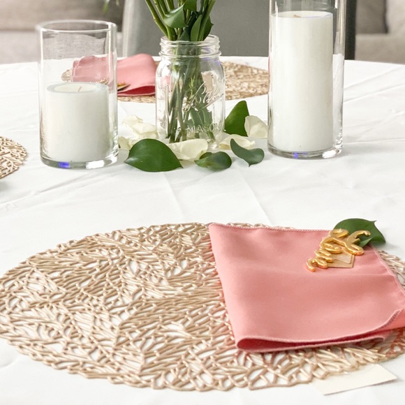 60 Vinyl Metallic Gold Placemats, 14.5” round - Picture 2 of 3